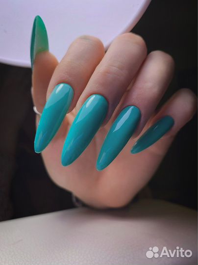 Покрытие гель-лаком и наращивание ногтей