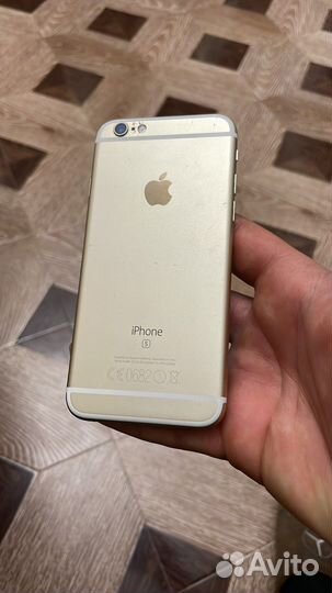 Телефон iPhone 6s