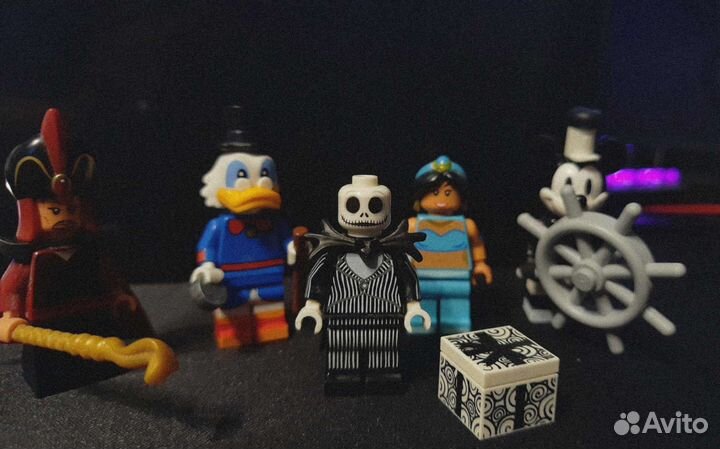 Lego minifigures disney