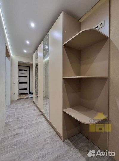 Шкаф купе с зеркалом