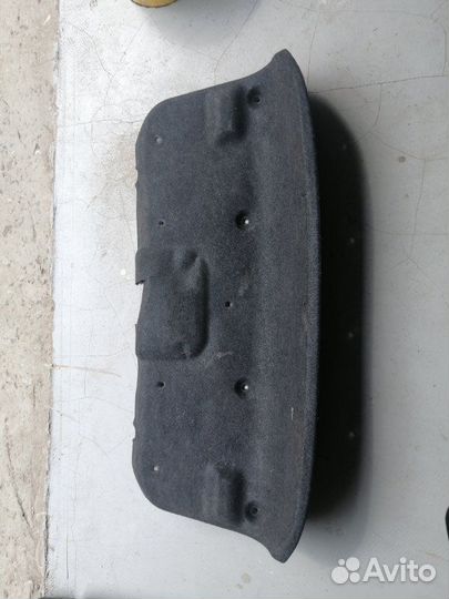 Обшивка крышки багажника Mazda 3 BK Z6 2003