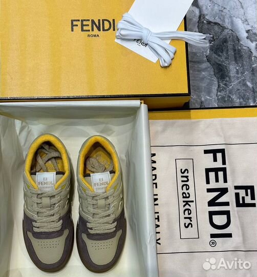 Кроссовки Fendi