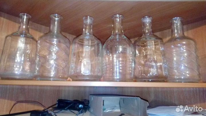 Бутыли, графины