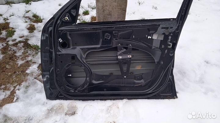 W211 дверь передняя правая A2117201405