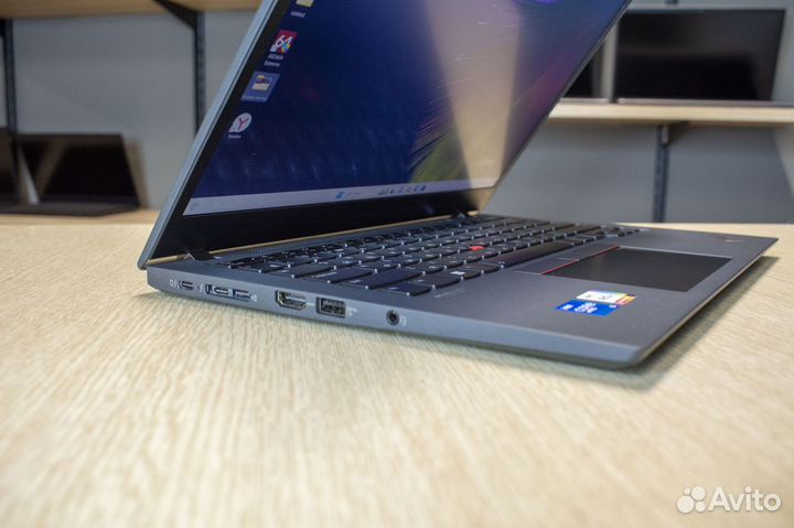 Lenovo ThinkPad T14s Gen 2 / i5 1145G7