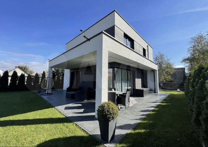 Дом 170 м² на участке 8 сот.