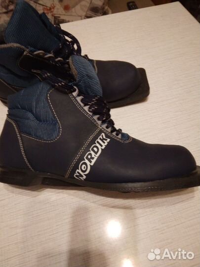 Лыжные ботинки