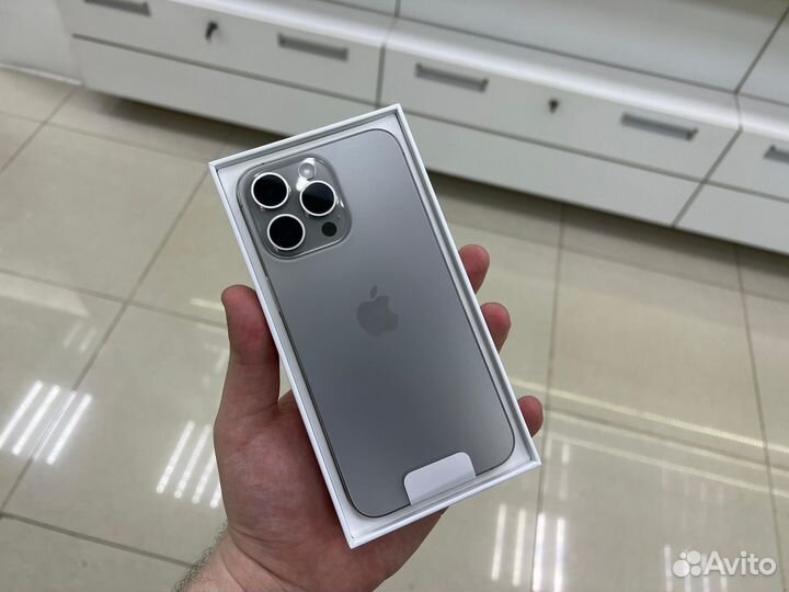 iPhone 15 Pro, 128 ГБ