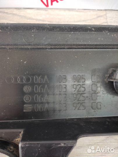 Крышка двигателя Skoda Octavia A5 1.6 2011