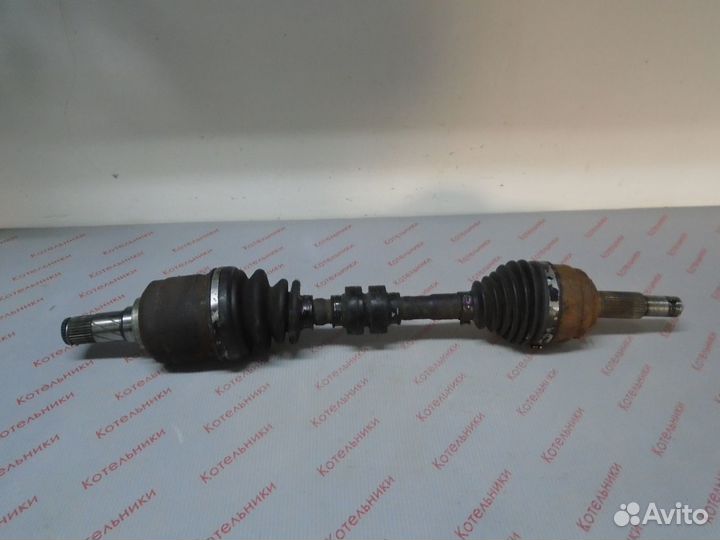 Nissan 39101-9Y015 Вал приводной, левый