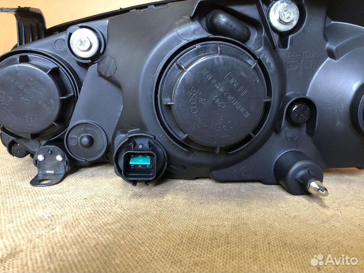 Фара правая Hyundai Elantra XD (03-10г) рест М/К