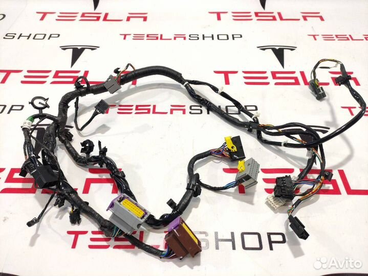 Электропроводка сиденья водительского Tesla