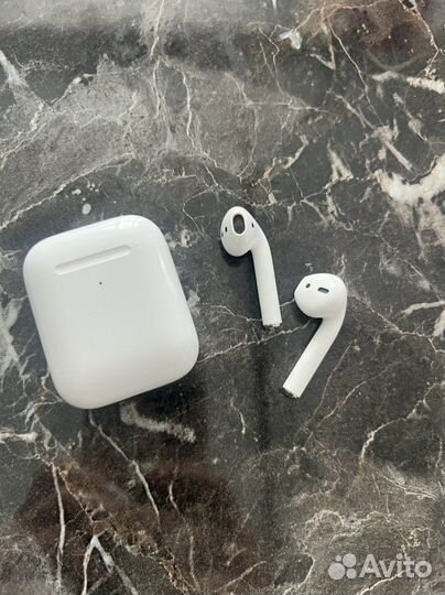 Беспроводные наушники apple airpods