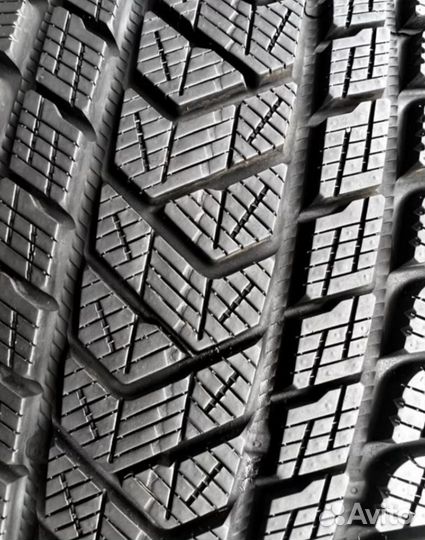 Pirelli Scorpion Winter 285/45 R21 113W