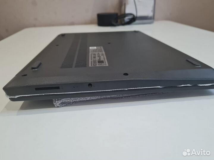 Ноутбук Lenovo Ideapad 3 15IGL05