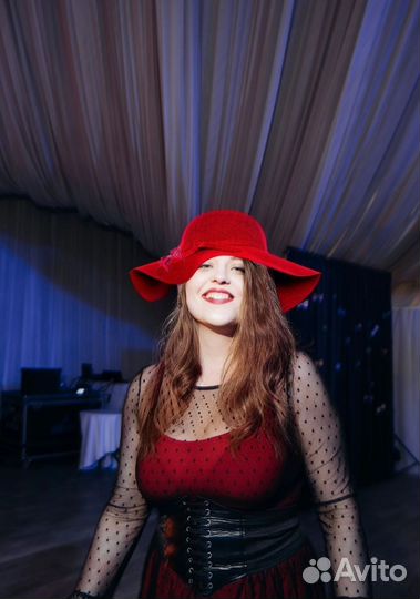 Певица вокалистка лаунж джаз