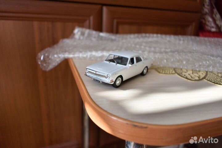 Модель коллекционная Deagostini газ 24 Волга 1:43