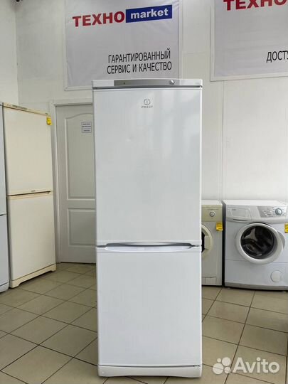 Холодильник indesit
