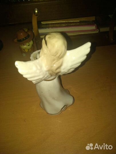 Статуэтки вазочки