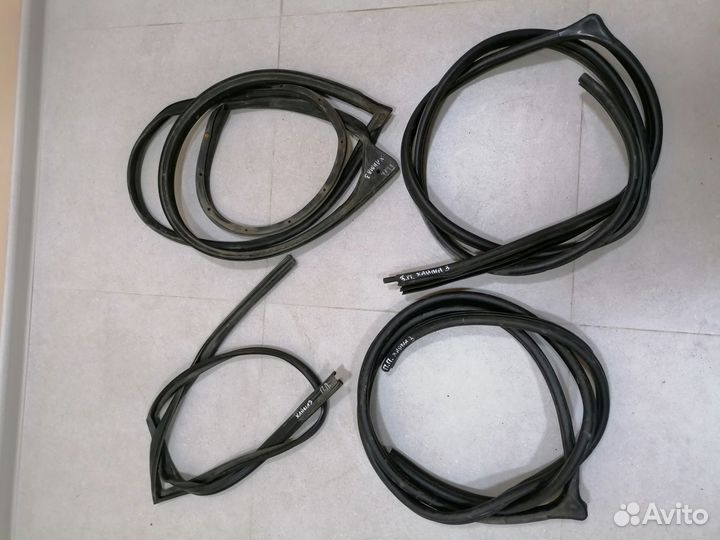 Уплотнитель двери на Haima 3 2010-2013