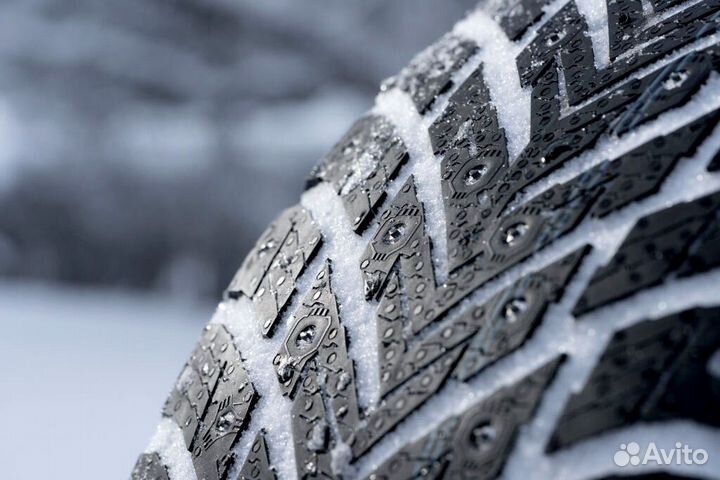 Nokian Tyres Hakkapeliitta 10p SUV 245/70 R16