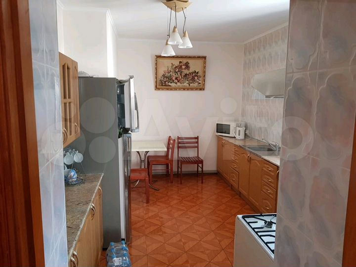 Дом 200 м² на участке 4 сот.