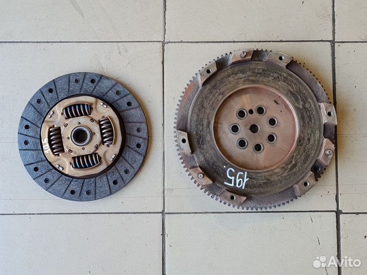 Маховик диск сцепления Kia Magentis 2001г