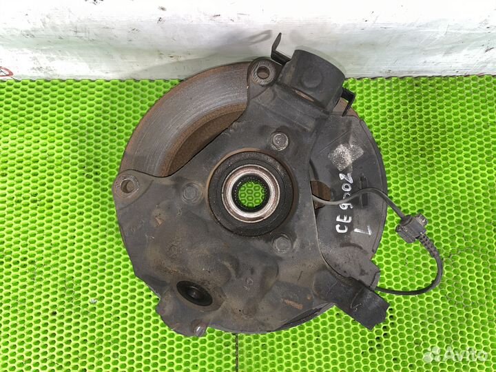 Ступица передняя левая Cadillac Escalade GMT900