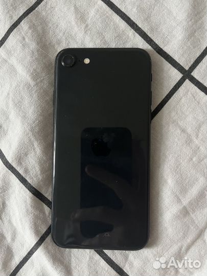 iPhone SE, 128 ГБ