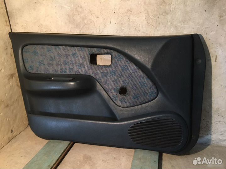 Дверные карты комплект Nissan n15