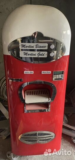 Аппарат по розливу воды, газировки