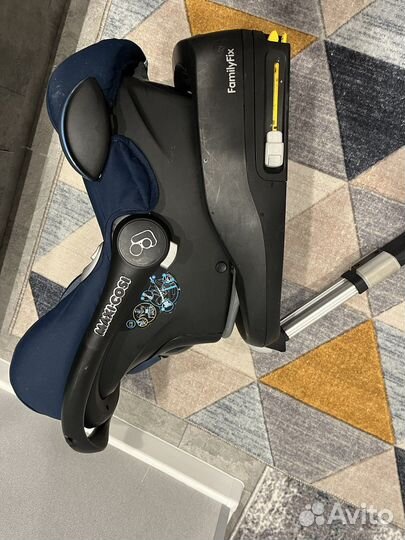 Автолюлька maxi cosi с базой isofix