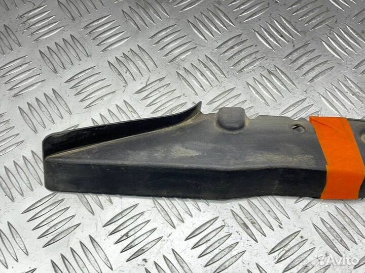 Пыльник крыла передний правый Ford Focus 2