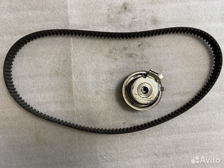 Комплект грм VAG c роликом