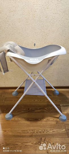 Ванночка Beaba Camele’o с Базой на ножках Beaba