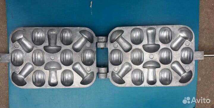 Литая форма выпечки печенья орешки грибочки СССР