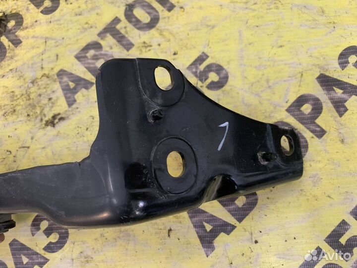 Ролик двери сдвижной левый Citroen Berlingo B9