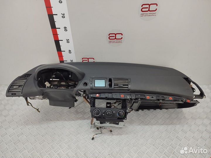 Торпедо для BMW 1-Series (E81/E82/E87/E88)