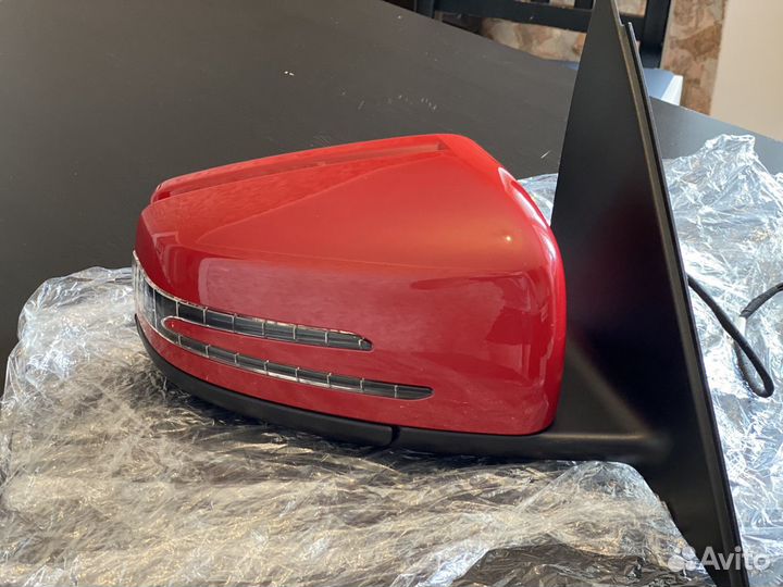 Зеркало правое Mercedes c204 w204 с повреждениями