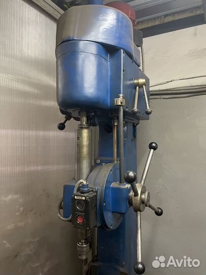 Вертикально-сверлильный станок по металлу