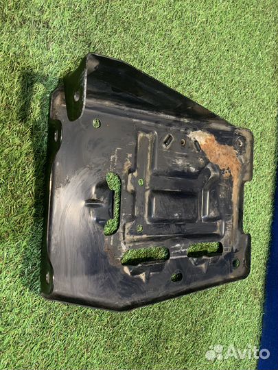 Кронштейн акб Cadillac Escalade 3 GMT900