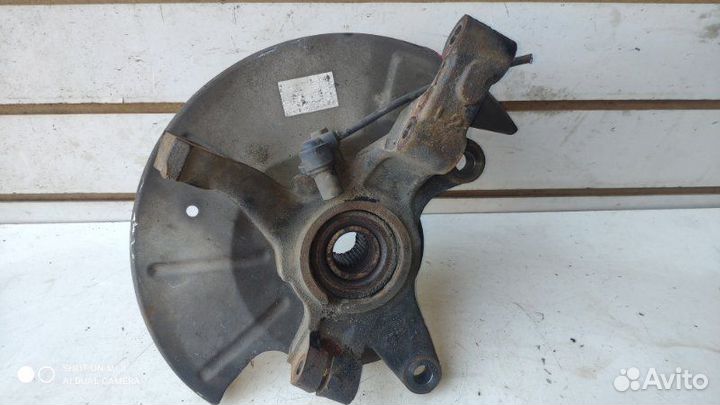 Кулак со ступицей передний левый Mazda Mpv LW L3