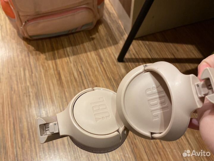 Jbl наушники