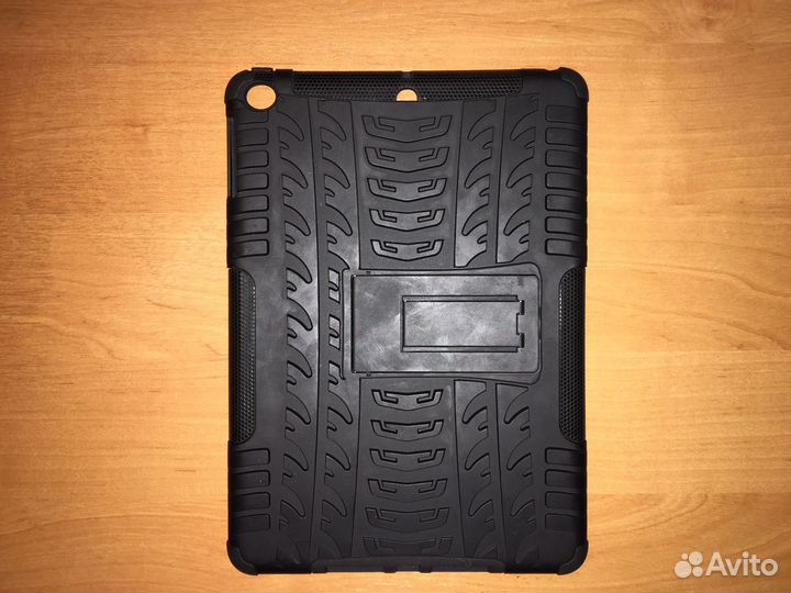 Чехол с подставкой для iPad 5g/6g (2017/2018 года)
