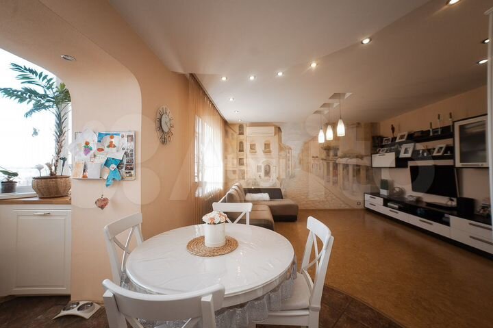 3-к. квартира, 90 м², 7/9 эт.