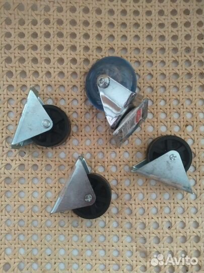 Колесики для чемодана с накладками