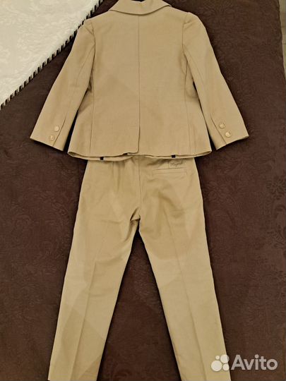 Продается костюм на мальчика