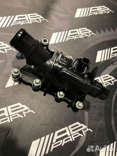 Термостат Mercedes M282 оригинал