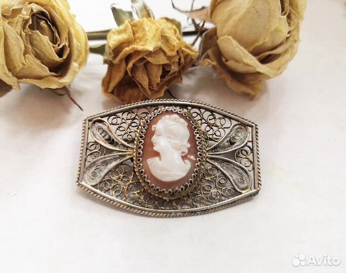 Очаровательная брошь-камея на нат.раковине, серебр