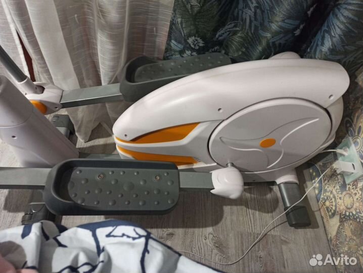 Эллиптический тренажер Hausefit